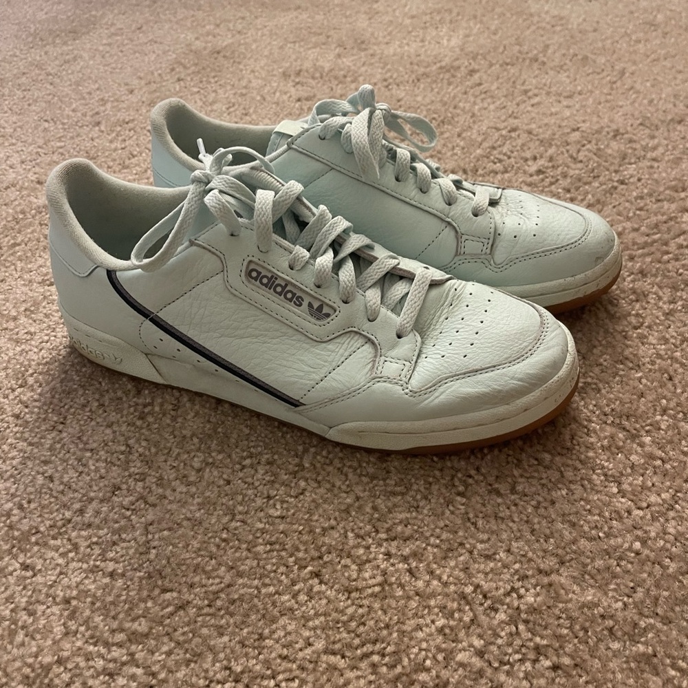 Adidas Sneakers